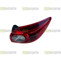 foco trasero derecho mazda