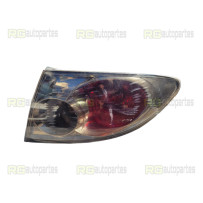 foco trasero Mazda 6 atenza 2004